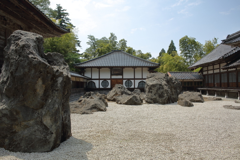 国泰寺への道_c0196076_06512627.jpg