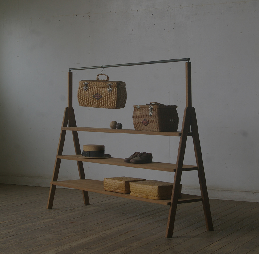 ペンキの剥げた箪笥 ペンキの剥げた箪笥 美術品・アンティーク・コレクション