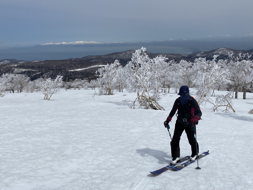 2022年４月 『春山スキー、山親爺』　April 2022 \"Ski in the Spring Mountains with Wild Bear\"_c0219616_12393360.jpg