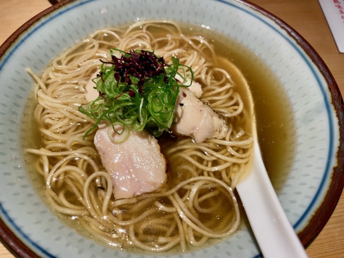 焼き鳥の名店で「生姜そば」!!──「鶏そば 山もと」@三鷹_d0352022_18060887.jpeg