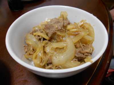 庭の野ばら&牛丼（じいちゃんの料理）_f0019498_11121004.jpg