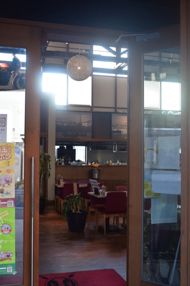 埼玉県秩父市の旧松竹秩父国際劇場(昭和モダン建築探訪)_f0142606_04384237.jpg
