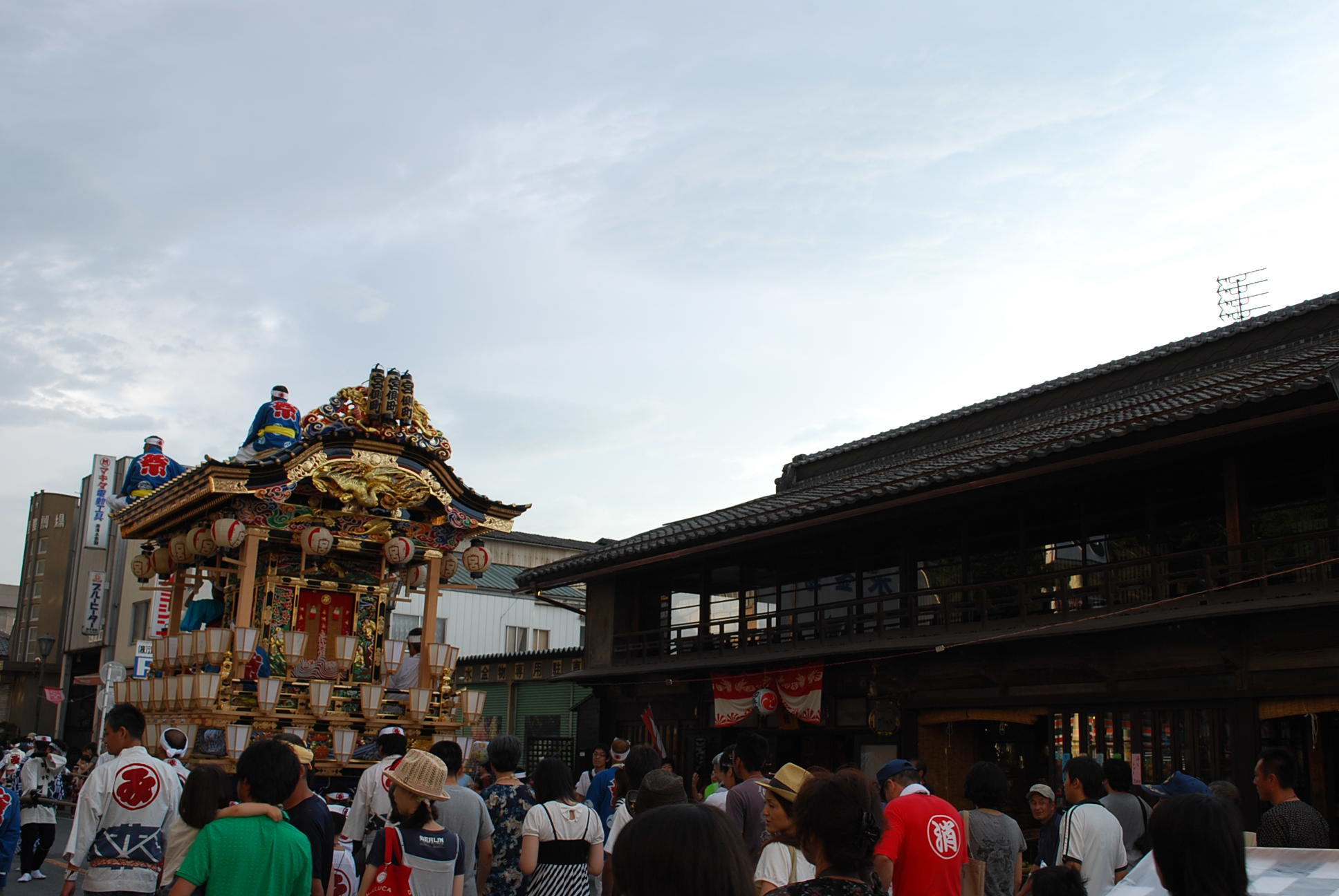 埼玉県秩父市の旧松竹秩父国際劇場(昭和モダン建築探訪)_f0142606_05173813.jpg