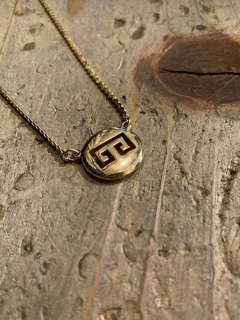 GIVENCHY_d0176398_18561379.jpg