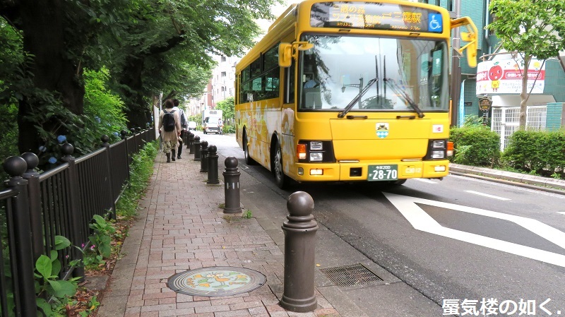 マンホールカード27枚目 三鷹市のﾏﾝﾎｰﾙｶｰﾄﾞｹﾞｯﾄ、風の散歩道で座標蓋と共に(R040611)_e0304702_12082902.jpg