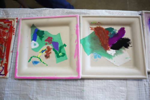 やと子ども美術教室　～ 方形紙皿 ～_e0222340_14564756.jpg