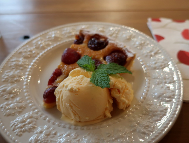 ボンボニエール-bonbonniere- * さくらんぼのタルト♪_f0236260_17120472.jpg