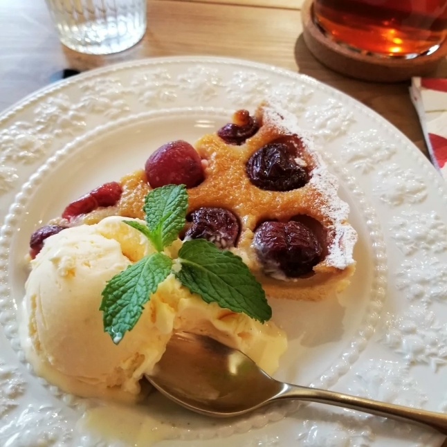 ボンボニエール-bonbonniere- * さくらんぼのタルト♪_f0236260_18070402.jpg