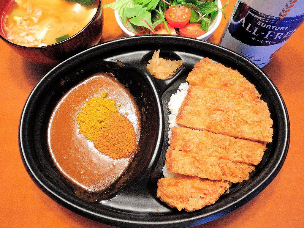 オーケーストアのお弁当(ロースかつカレー)@自宅_b0418600_16422610.jpg