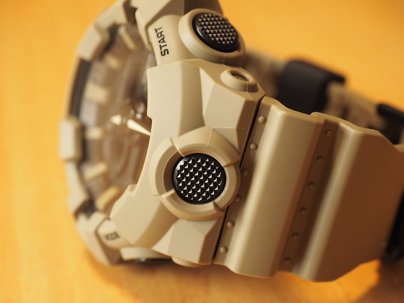 【G-SHOCKコレクション⑦】国内未発売のアウトドアカラー「 GA-700CA-5A」”サンドベージュ”_b0008655_16421574.jpg