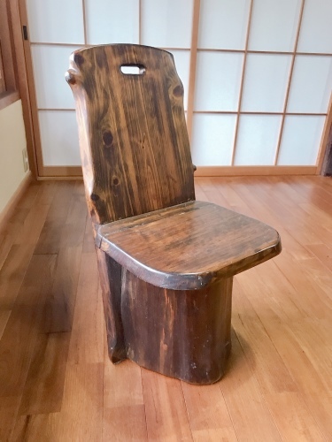 ねこくすフリマ４　唯一無二の木の椅子_f0054677_07561841.jpg