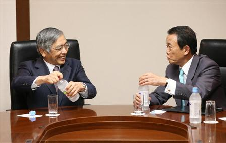 構造不況に入るアメリカ経済 ー 長く続いた神話の終焉と常識の転換_c0315619_16080158.png