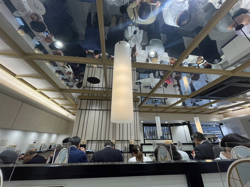 【箱根にはない”HAKOSOBA”】新宿駅「箱根そば 本陣」 ～冷やしめかぶそば_b0008655_11581692.jpg