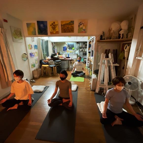 レポート★Yoga & Art講座「ジョンケージに倣う / 聴覚集中ヨガ」_d0130395_19015976.jpg