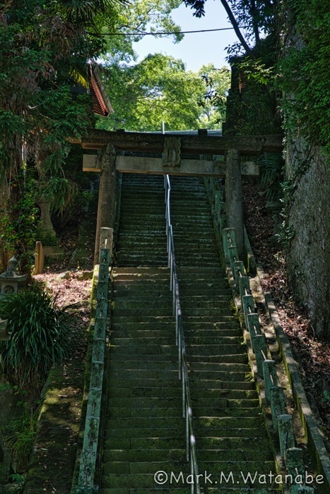 横島熊野座神社-鳥居と石段_e0135098_19303036.jpg