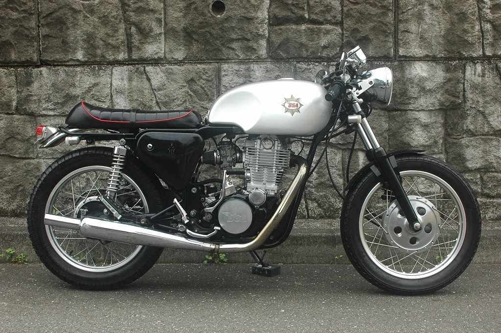 売り切り 希少 世界500台の限定車 BSA-SR400（ゴールドSR）本物