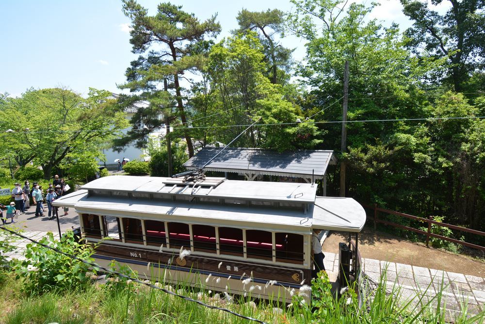 京都市電と初夏の新緑 名古屋電停付近_e0373930_19393648.jpg