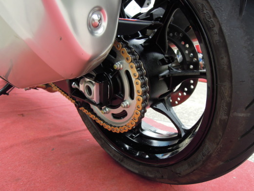 新型ハヤブサの中古車情報?ですやん!_f0056935_17333530.jpg