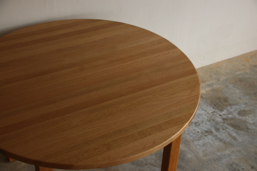 『仙台へ納品 Oak Solid Round Dining Table』_c0211307_16292606.jpg