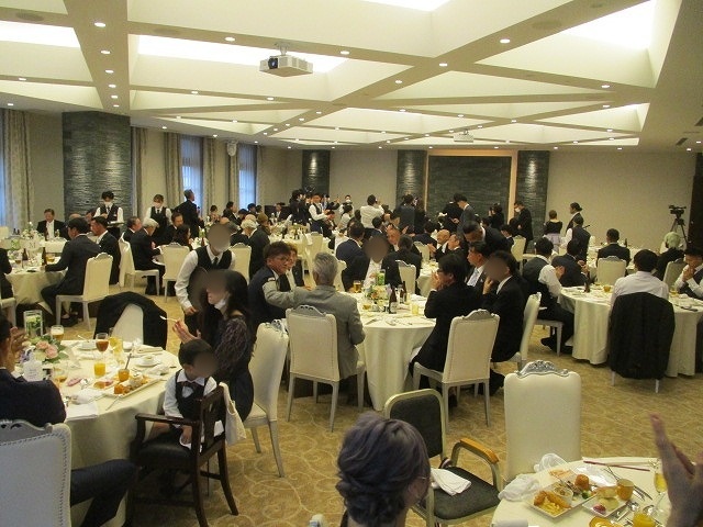 幸せな家庭を築いていただきたい! 久々に100人規模の結婚式に列席_f0141310_07412754.jpg