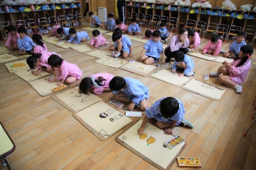 絵画指導 鳳幼稚園