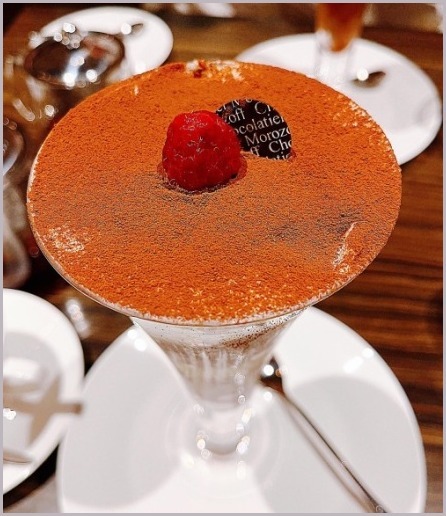 モロゾフのチョコパフェ、毎日でも食べられる気がする_d0017632_14405344.jpeg