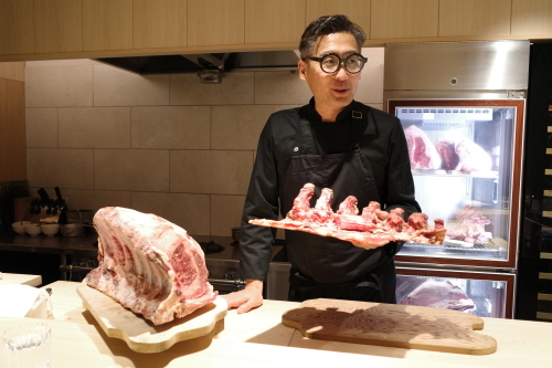 京都・祇園四条「肉料理おか」へ行く。_f0232060_17232499.jpg