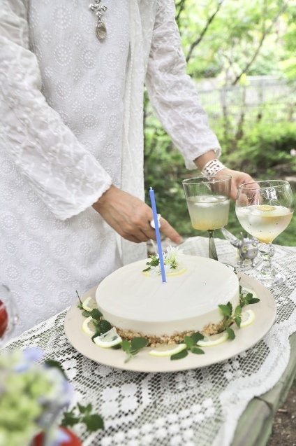 20220625 白いお誕生日ケーキ_d0145345_19170551.jpeg