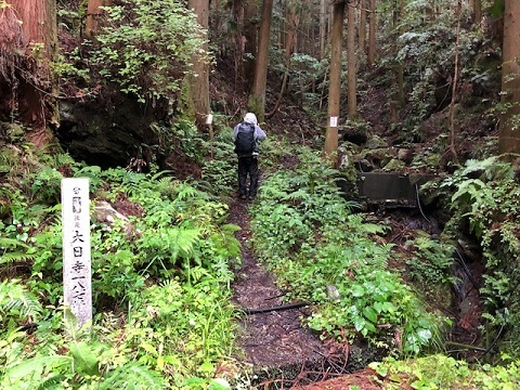 大日寺へ・雨の2日目_f0019247_18374842.jpg
