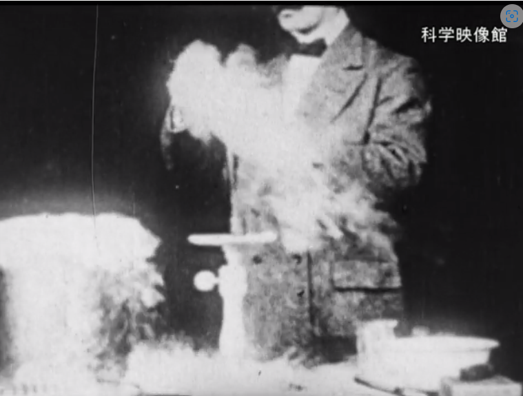 先行配信のお知らせ「液体空気/鮭の一生」_b0115553_12120197.png