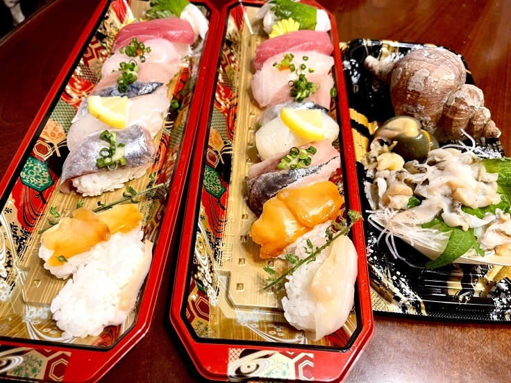 オットが多摩センで買ってきた寿司の夕ごはん_c0212604_23575558.jpeg
