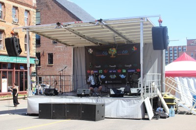 DiverseCity_c0353373_01105887.jpg