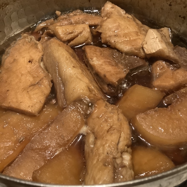 ブリあら大根は旨すぎる、常備でええわ。_a0334793_12192606.jpg