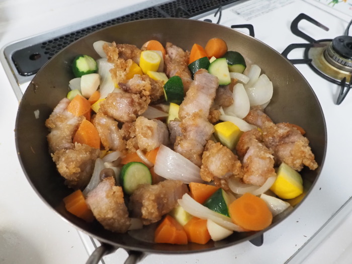 今日の収穫(夏野菜とその後の酢豚)_c0116915_00471032.jpg