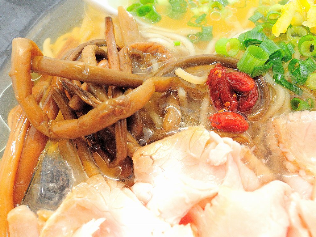 自家製麺 SHIN(新)@反町_b0418600_21154576.jpg