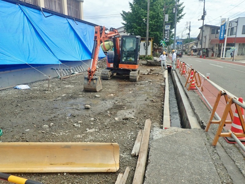 28日 会館の改修工事は・・・②_c0336902_17211598.jpg