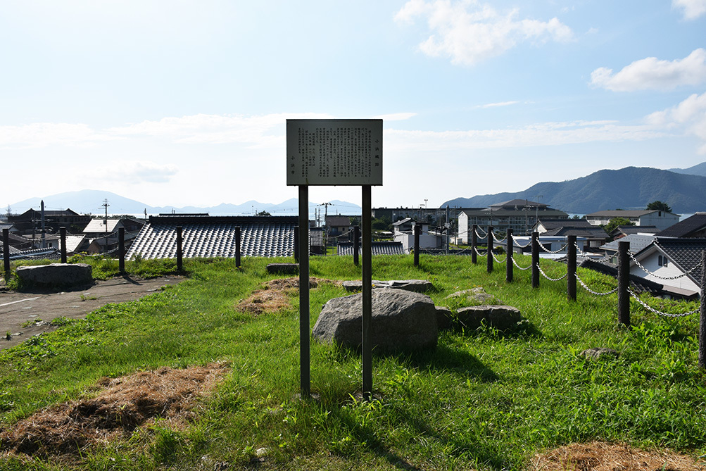 若狭の海城、小浜城跡を歩く。 その2 ~天守台~_e0158128_16465321.jpg