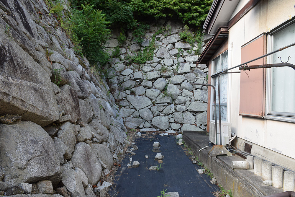 若狭の海城、小浜城跡を歩く。 その3 ~本丸石垣~_e0158128_19163589.jpg
