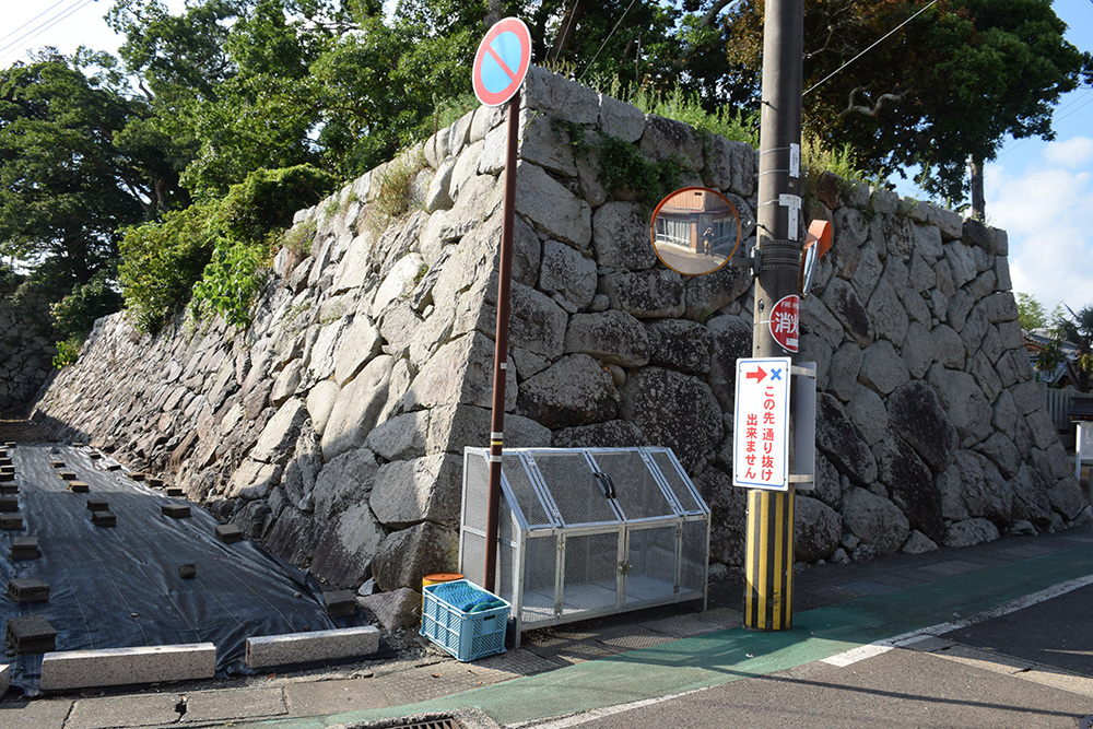 若狭の海城、小浜城跡を歩く。 その3 ~本丸石垣~_e0158128_19224328.jpg