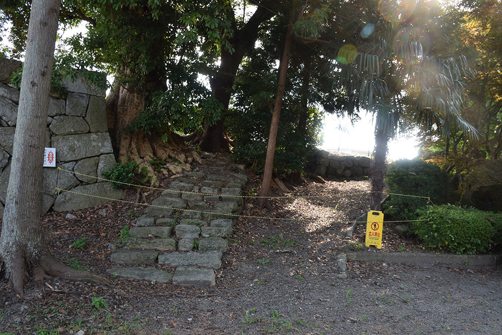 若狭の海城、小浜城跡を歩く。 その3 ~本丸石垣~_e0158128_19225359.jpg