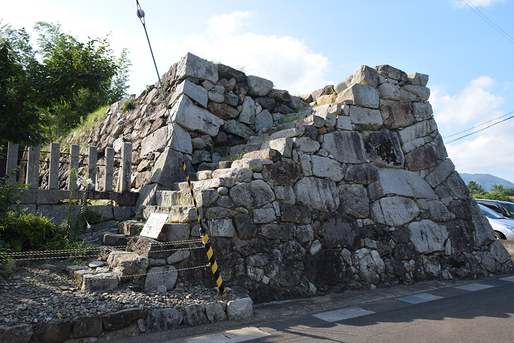 若狭の海城、小浜城跡を歩く。 その3 ~本丸石垣~_e0158128_19364471.jpg