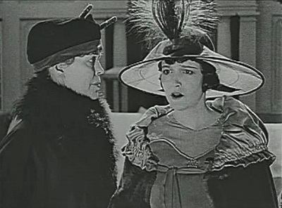 「醒めよ人妻」　Old Wives For New (1918)_f0367483_02130376.jpg