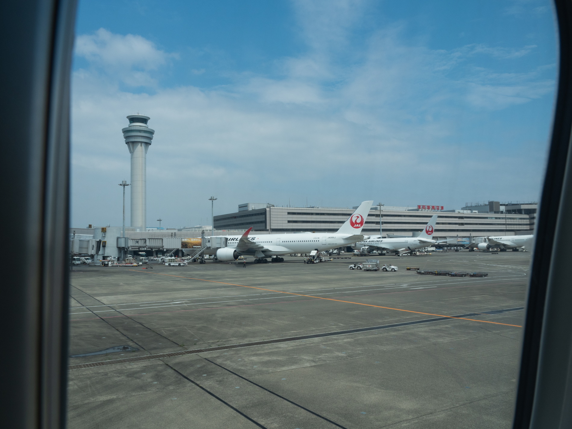 1か月休みが無かったので、JALに乗って羽田でリフレッシュ!_f0276498_21162667.jpg