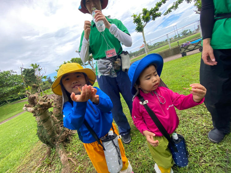 青空ようちえん〔平日〕いろいろなことに挑戦できるウィークデイ!散策に海遊び、たき火も今日は盛りだくさん!_d0363878_07193573.jpg