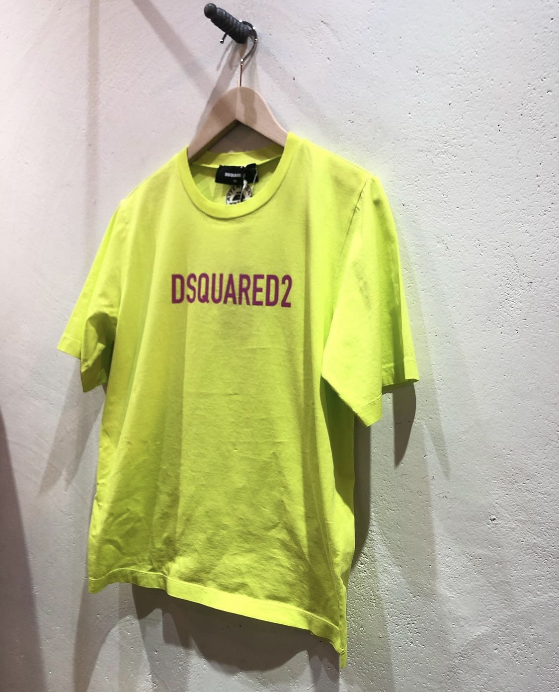 「DSQUARED2 ディースクエアード」新作ペイントデニムとロゴTシャツ入荷です。_c0204280_17425137.jpg