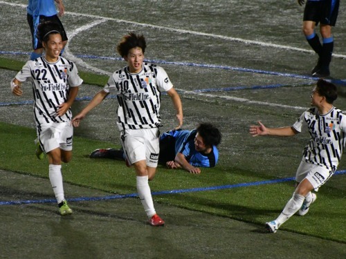 神奈川県社会人サッカーリーグ２部第７節 横須賀高校obクラブvsエブリサ藤沢ユナイテッド 横須賀リーフスタジアム 参戦 湘南 浪漫