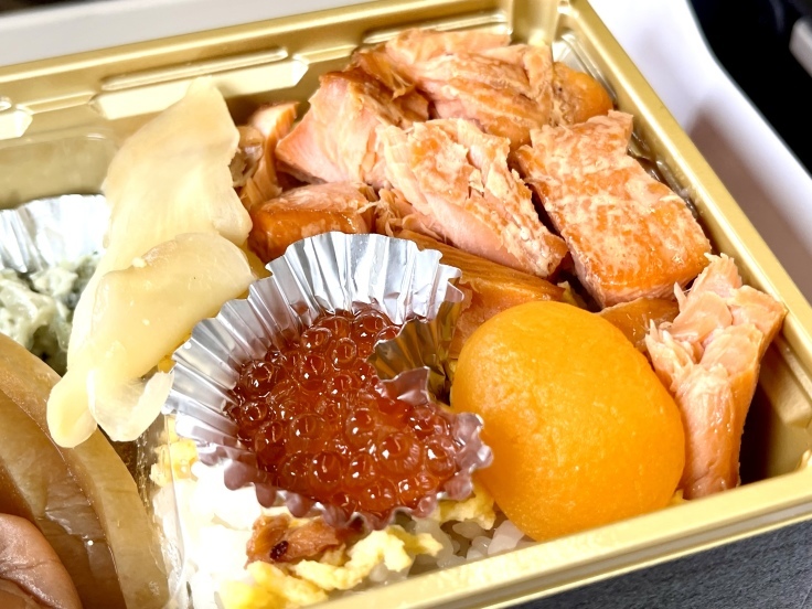 上越妙高駅「山﨑屋」の駅弁!(6/22)_c0212604_07025776.jpeg