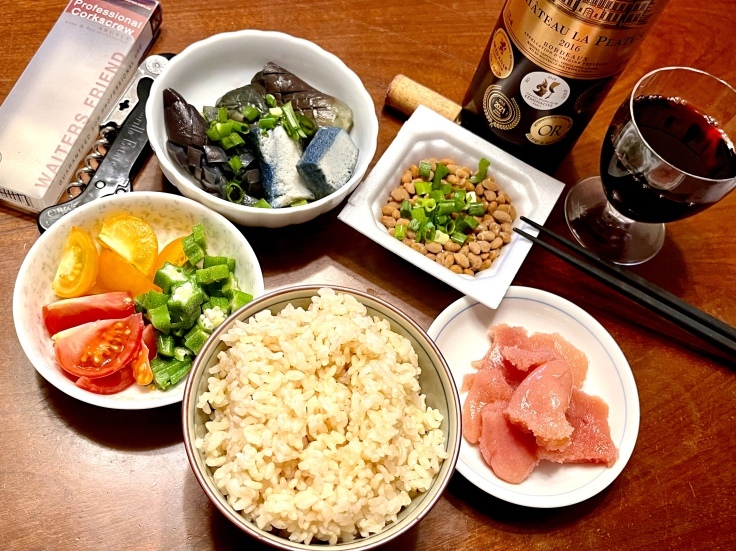 玄米と残りもの 赤ワインのランチ♪ 長い付き合いのワイン抜き。_c0212604_13145970.jpeg