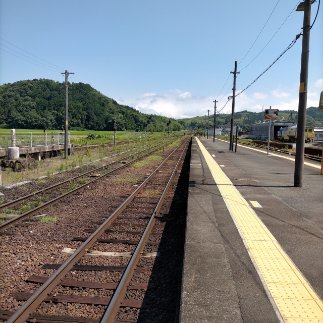 長閑すぎる紀勢本線多気駅_a0334793_18192386.jpg