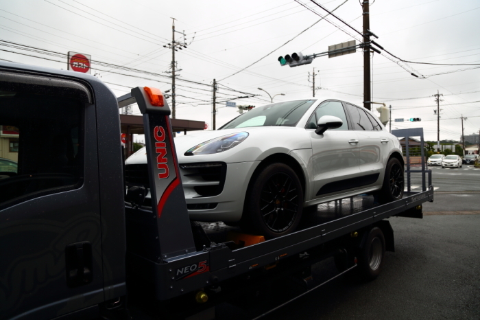 マカンの名義変更から車検完了のTJなど_f0105425_18053784.jpg